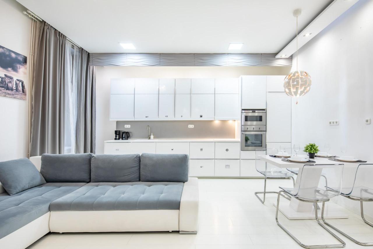 Cozy & Central Apartment With 2-Bedroom Budapest Exteriör bild