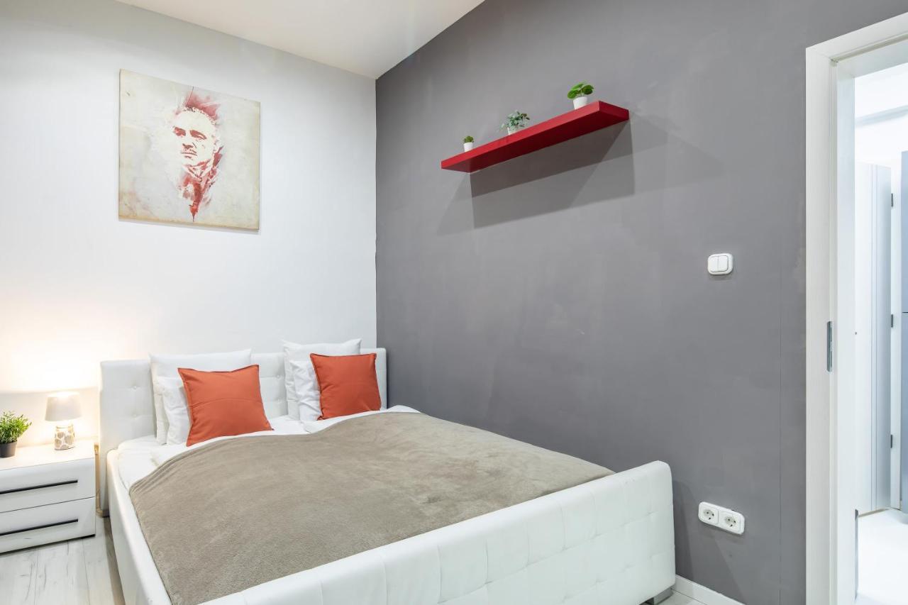 Cozy & Central Apartment With 2-Bedroom Budapest Exteriör bild
